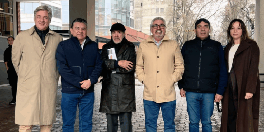Para destrabar la negociacin por el sueldo bsico de los peones rurales, Nicols Pino se reuni con Jos Voytenco de la UATRE: El viernes se presentar una nueva propuesta