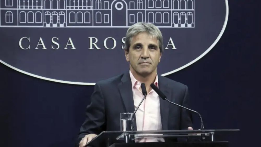Luis Caputo contra los bancos: Si insisten con no acatar las normas, habr que tomar medidas