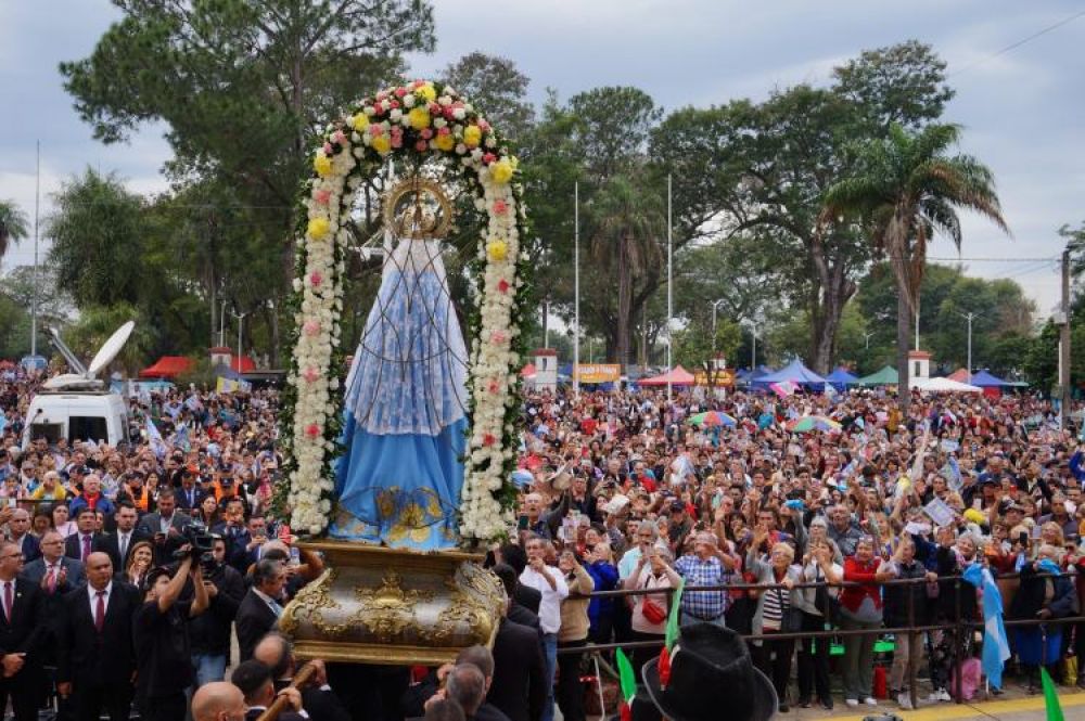 Itat: una multitud en los 125 aos de la Coronacin Pontificia de la Virgen