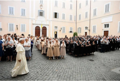 Len XIV confirma que prolongar su estancia en Castel Gandolfo