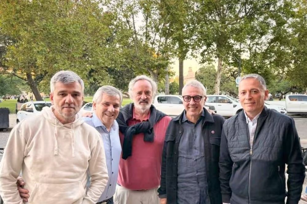 Desacople y boleta corta: los intendentes bonaerenses se rebelan contra los armados nacionales y ganan protagonismo