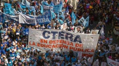 La Justicia ordena que el Gobierno reabra la paritaria nacional docente
