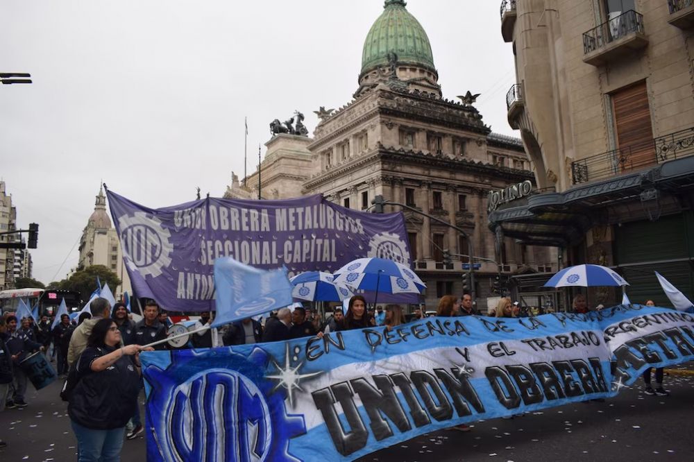 Primera protesta contra el tope a las paritarias: la UOM marcha para exigir la homologacin de su aumento