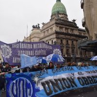 Primera protesta contra el tope a las paritarias: la UOM marcha para exigir la homologación de su aumento