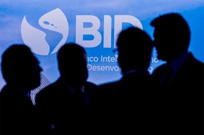 M�s deuda externa: el Gobierno acord� con el BID y el BIRF, por US$ 1.500 millones