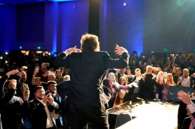 El show ultra de Javier Milei, por dentro: culto al ncleo duro, castigo a la prensa y un protegido