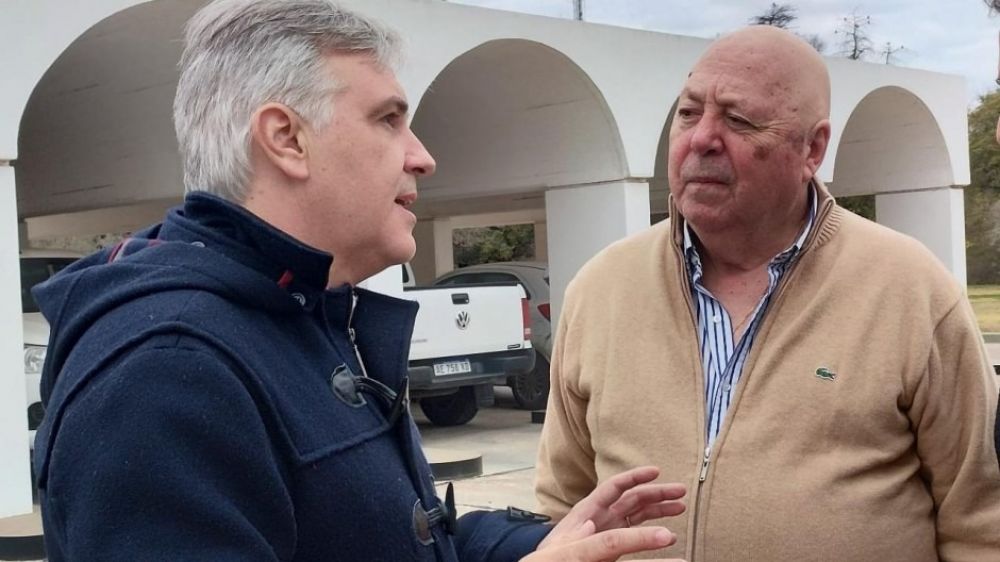 Sin licitacin, Milei le extendi por siete aos la concesin del tren al aceitero Urqua