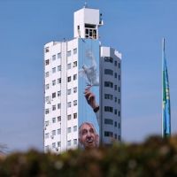 Un mural de 50 metros en La Plata homenajea al papa Francisco