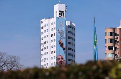 Un mural de 50 metros en La Plata homenajea al papa Francisco