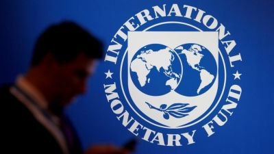 Tras el giro oficial sobre la compra de reservas, el FMI aprob la revisin