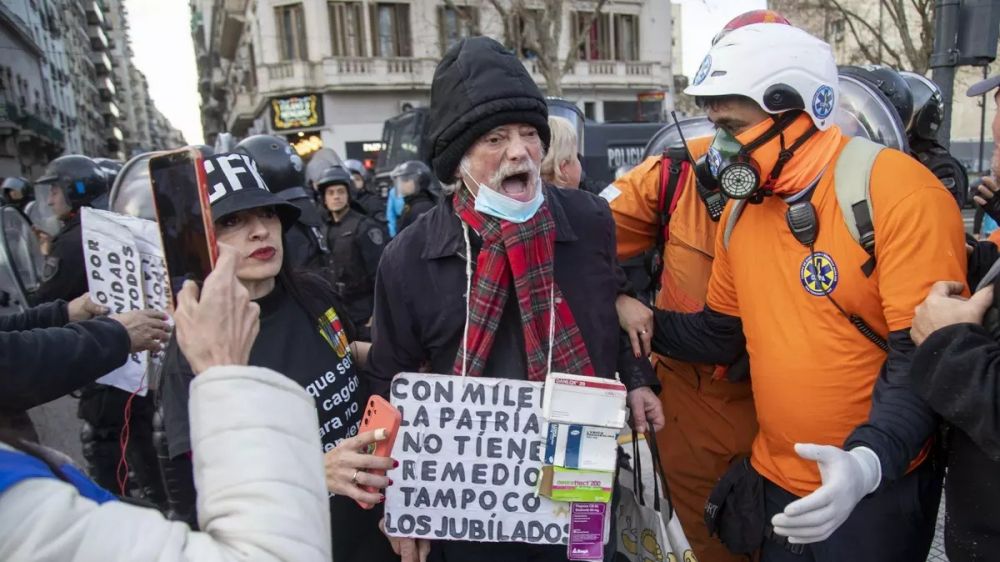 ANSES confirm el bono de $70.000 en agosto y el haber mnimo para jubilados solo aumentar $5.000
