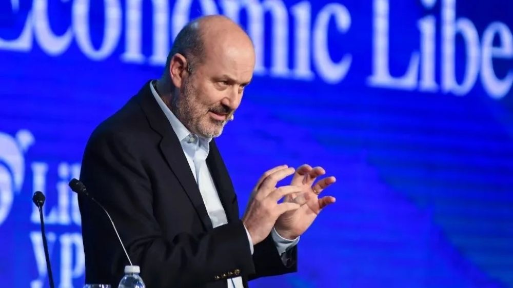 Sturzenegger anunci una reforma judicial y cit a la Revolucin Francesa: crecen las crticas