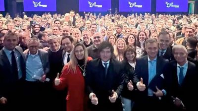 Javier Milei pisa el conurbano mientras la econom�a se mete en la campa�a