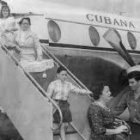 Basado en el cuento heroico de su abuela, la autora muestra a la Cuba de los aos 30 como un refugio para los judos