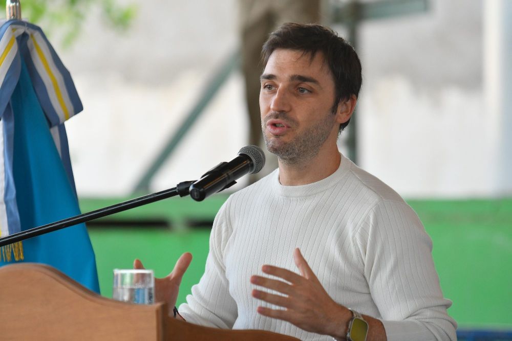 Gobernadores mejores valorados en Julio: Ignacio Torres sigue subido al podio