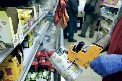 La suba del dlar ya se traslada a precios y empuja la inflacin