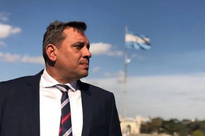 Maximiliano Bondarenko, el candidato libertario que vive como un okupa
