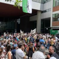 En medio del furor por el Streaming submarino, cientficos del Conicet reactivan la protestas por el deterioro del organismo y de los salarios