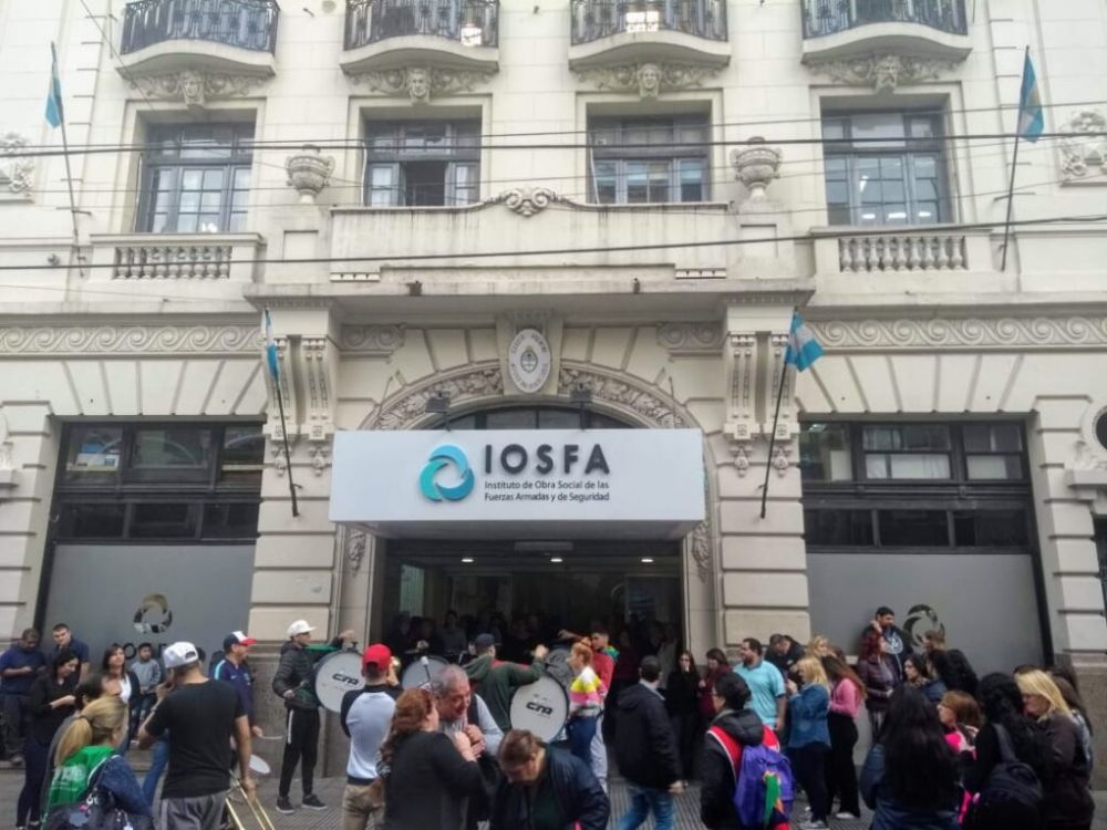 A pesar del colapso sanitario, hay un festival de contrataciones dudosas de la gestin libertaria en la Obra Social de las Fuerzas Armadas
