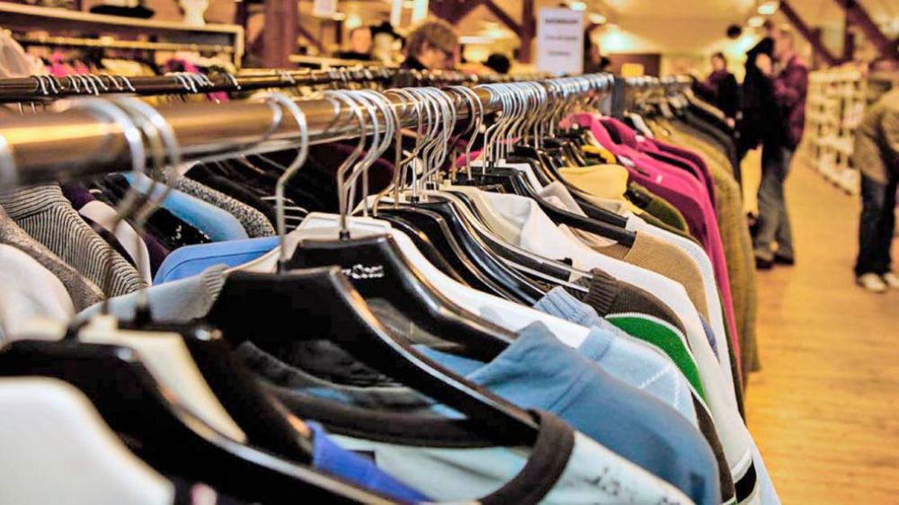 Industriales textiles advierten sobre problemas laborales: El consumo est tan deprimido que parece congelado