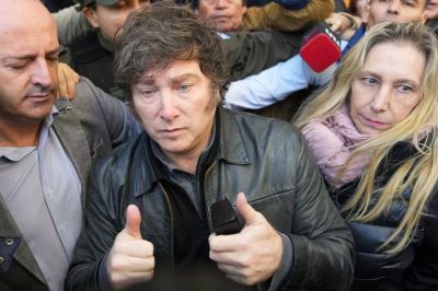 Elecciones en PBA: Milei por ahora no bajar al territorio y el Gobierno define las secciones prioritarias