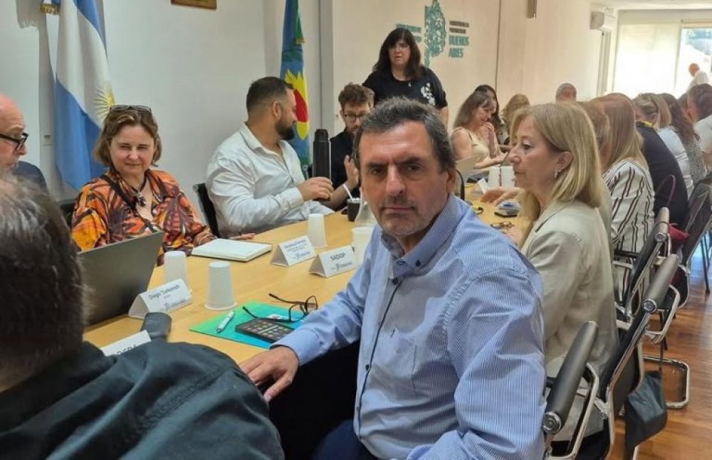 El Gobierno bonaerense reabre la paritaria para docentes y estatales