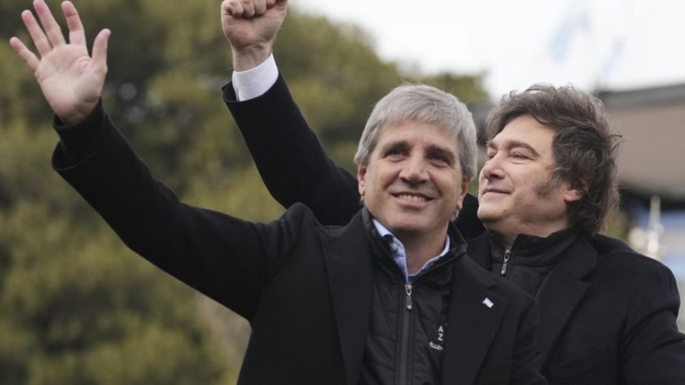 El patrimonio de Caputo creci un 137 % en su primer ao de ministro y tiene ms de la mitad afuera del pas
