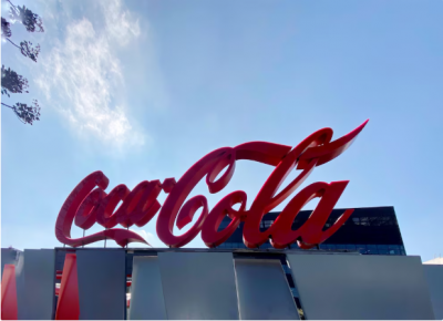 Coca-Cola Europacific Partners gana 937 millones hasta junio, un 15,5% ms, y reafirma previsiones