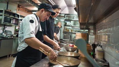 Ya cerraron m�s de 100 restaurantes en todo el pa�s: �En 2001 la crisis fue corta, luego vino el turismo y ayud� a reactivar. Hoy no hay turistas de ning�n tipo�