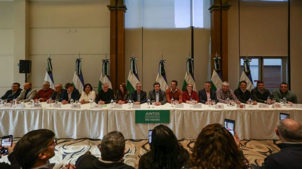 Con partidos provinciales y vecinales, se lanz el frente Juntos Defendemos Ro Negro