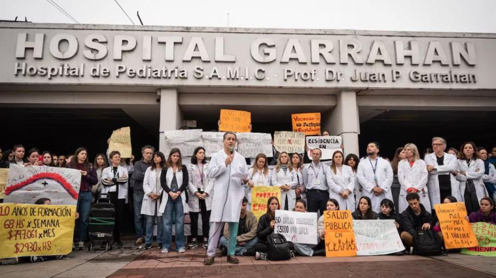 Ley de Emergencia Peditrica: Trabajadores del Garrahan celebran un triunfo clave contra el ajuste en salud