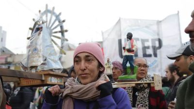 Un sueldo que no se gaste en tres das: el reclamo de la organizaciones sociales y la Iglesia en el Da de San Cayetano