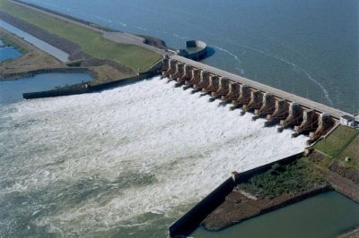 De remate: el gobierno de Milei autoriza la venta de cuatro empresas hidroelctricas