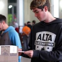 Jóvenes a las urnas: ¿cómo piensan los nuevos votantes?