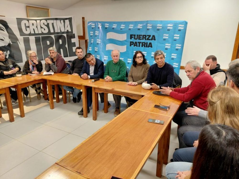 Recta final para las listas: las cartas que baraja Fuerza Patria y una que est tapada