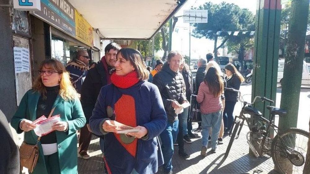 Los candidatos y candidatas del FITU recorrieron Morn y Merlo