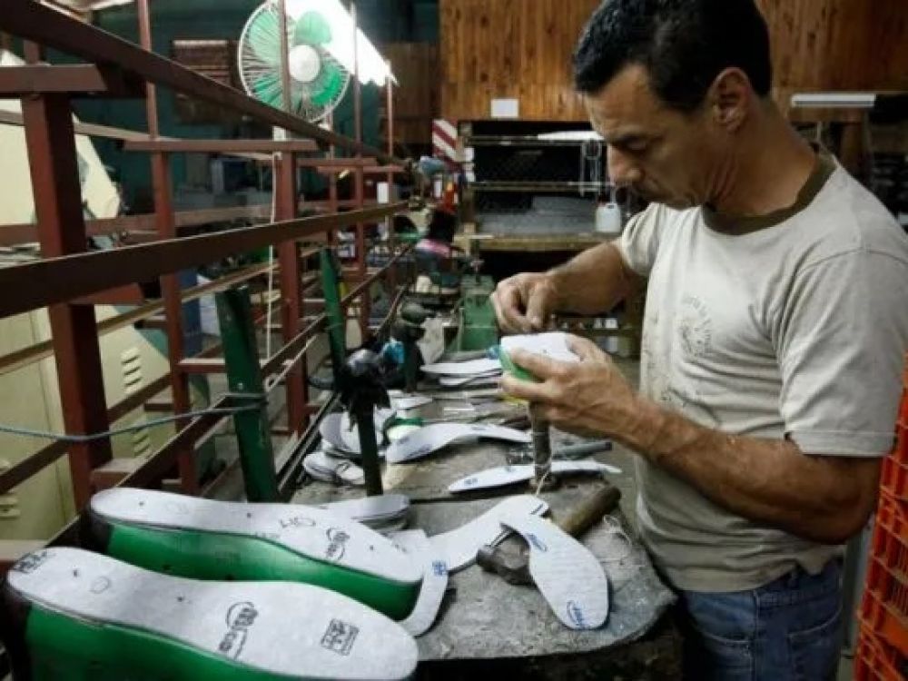 Pymes: advierten que el 33% de las empresas ya perdi mercado a manos de la importacin