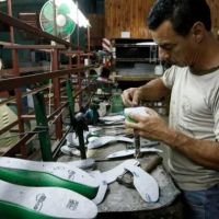 Pymes: advierten que el 33% de las empresas ya perdi mercado a manos de la importacin