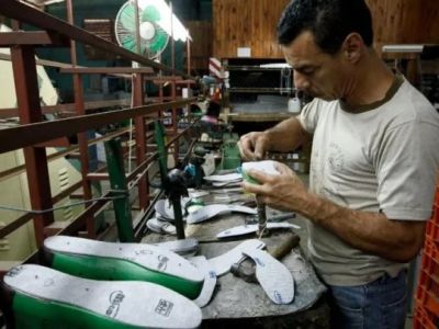 Pymes: advierten que el 33% de las empresas ya perdi mercado a manos de la importacin