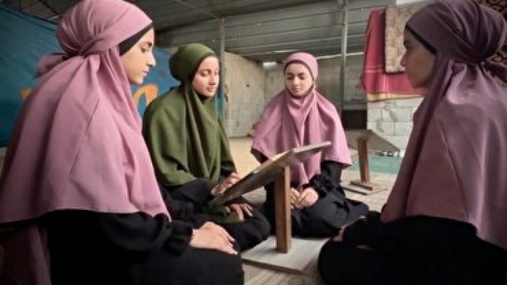 Tres hermanas de Gaza memorizan el Corn completo en medio de la guerra, el hambre y el desplazamiento