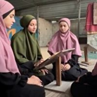 Tres hermanas de Gaza memorizan el Corn completo en medio de la guerra, el hambre y el desplazamiento