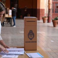 Tras el reclamo de Espinoza, aprobaron un nuevo plan de mesas de votacin