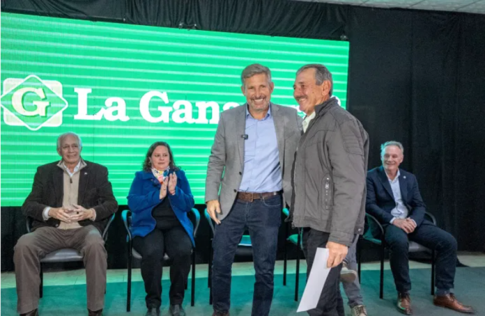 Rogelio Frigerio entreg crditos por $1.000 millones a productores