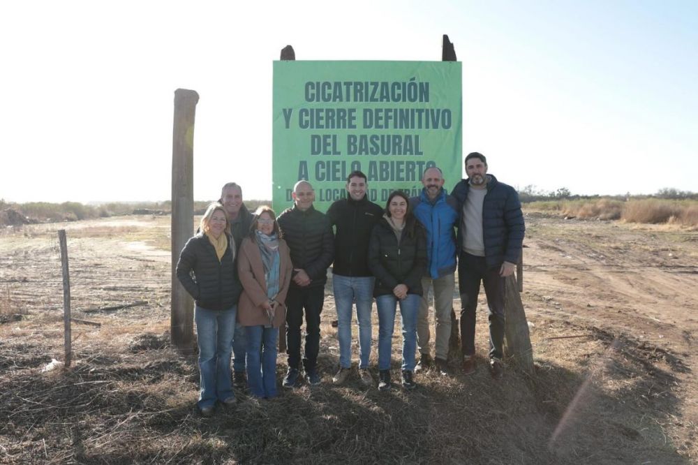 La ministra Flores inspeccion el cierre del basural de Trnsito