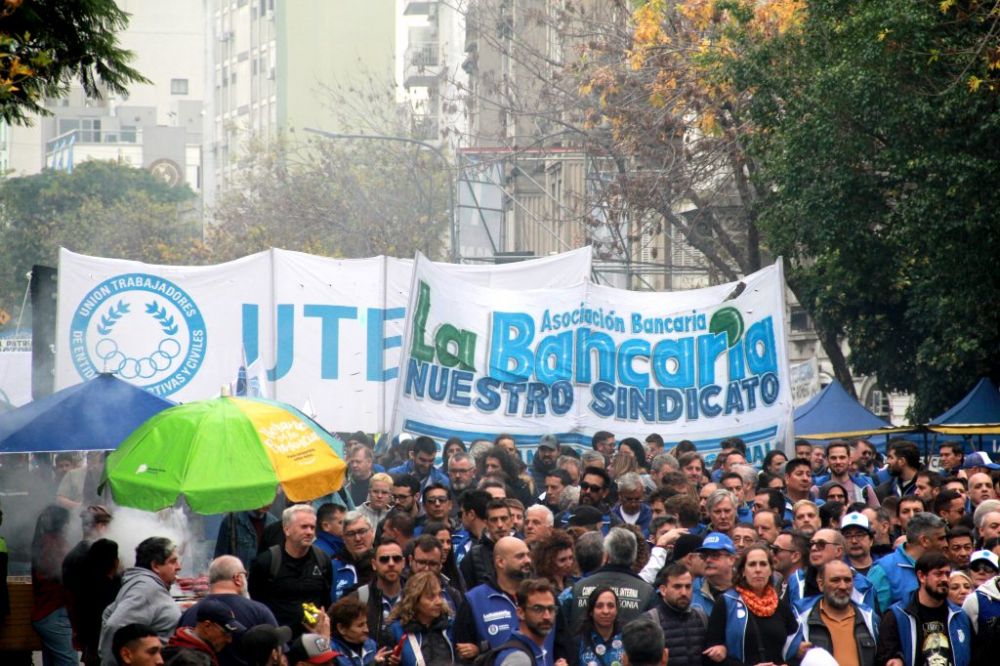 La Bancaria actualiz salarios y fij el inicial en casi $1.9 millones de pesos