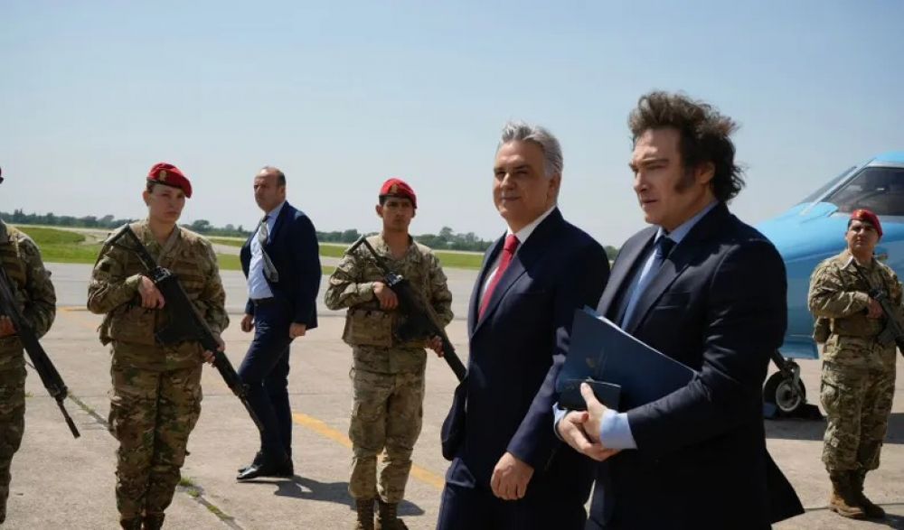 Javier Milei presiona para ampliar la grieta de los gobernadores y busca puentes con Martn Llaryora