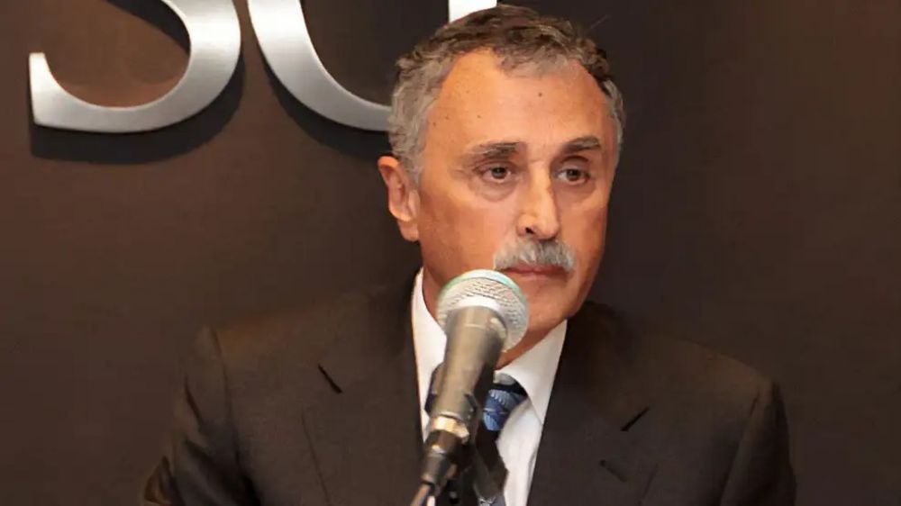 Apareci Mario Lugones y apunt contra Garca Furfaro: 