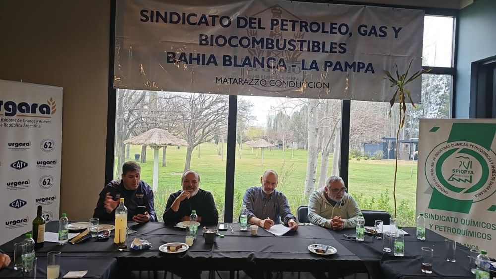 Sindicatos de Baha Blanca conforman frente intersindical contra la precarizacin en los puertos