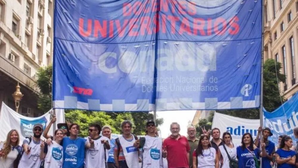 Docentes Universitarios profundizan su plan de lucha con paros y asambleas en todo el pas