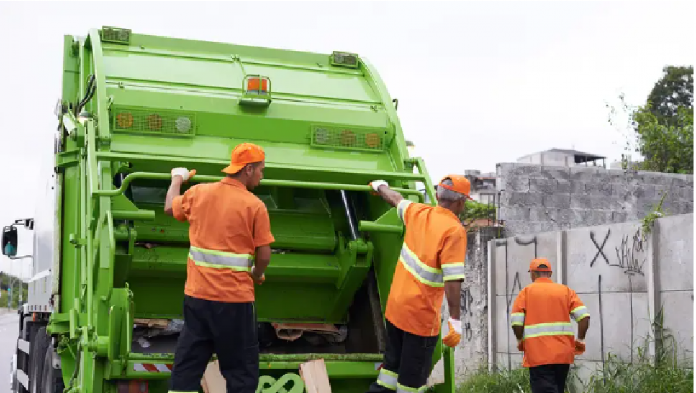 Contenedores vacos: por la crisis, cada vez ms gente se lleva basura y la recoleccin baj en 5 mil kilos